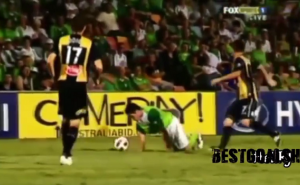 Najsmješnije situacije s fudbalskih terena: Kad lopta napadne... (VIDEO)