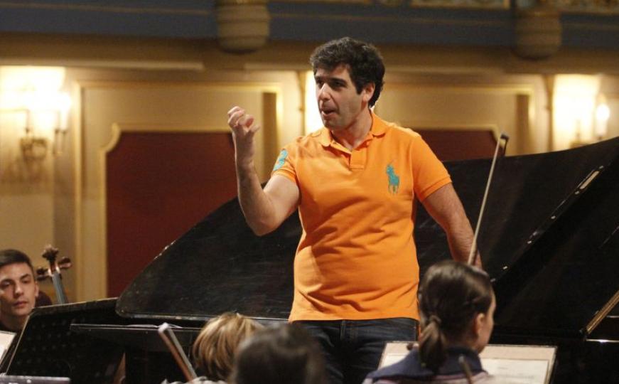 Čajkovski za pamćenje: Sergey Smbatyan poveo Sarajevsku filharmoniju ka savršenstvu 