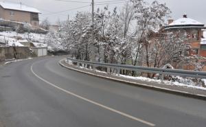 FOTO: Postavljena zaštitna ograda u ulici Adema Buče 