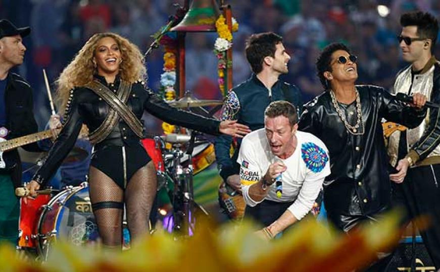 Beyonce i Bruno Mars začinili nastup Coldplaya na Super Bowlu