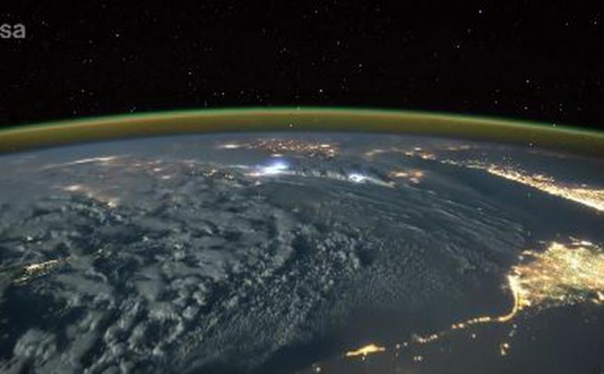 Čudnovati svemir: Astronaut objavio video kako izgleda grmljavina i nevrijeme širom svijeta (VIDEO)