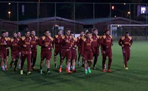 FOTO: Igrači FK Sarajevo obavili noćni trening, Ješić pripremao ekipu za Astanu