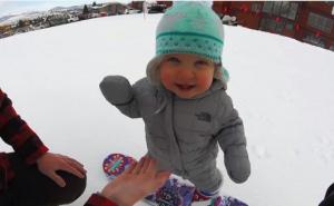 Nevjerovatni dječak na snowboardu (VIDEO)