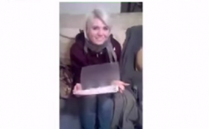 Djevojka varala dečka, a on joj 'poklonio užas' za Valentinovo (VIDEO)