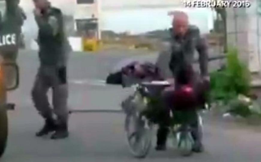 Izraelski graničar oborio Palestinca u invalidskim kolicima (VIDEO)