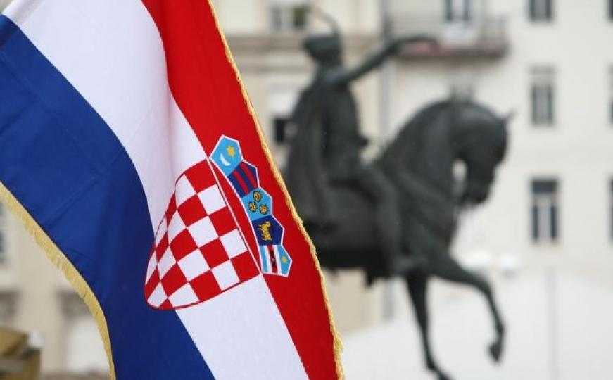 Reforma javne uprave: Hrvati režu birokratiju, ukidaju dodatke na plaću