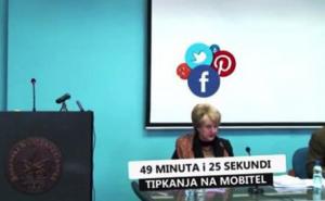 Tuzla: Dopredsjedavajuća Gradskog vijeća na sjednici tipkala na mobitel 49 minuta i 25 sekundi