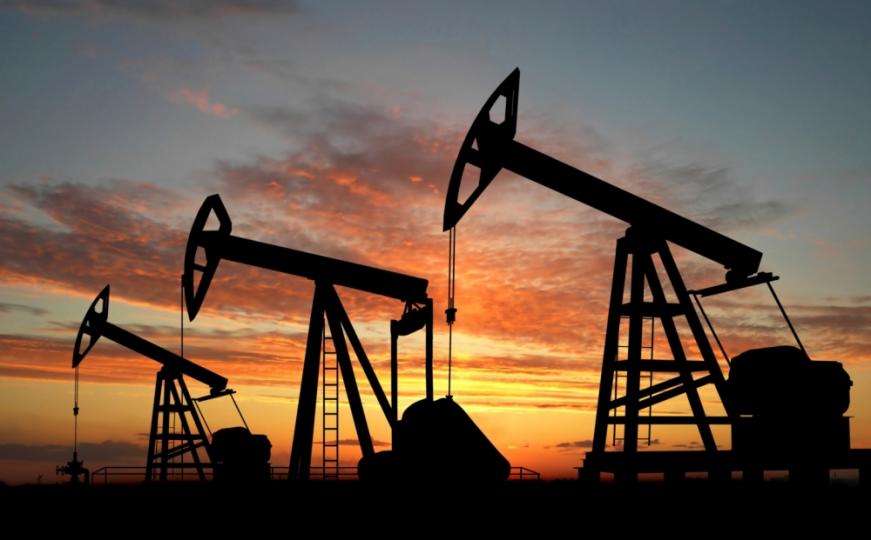 Forbes: U svijetu ima suviše nafte, za 40 godina biće besplatna
