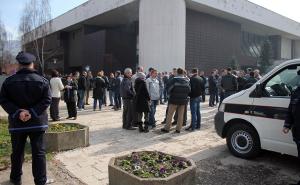Radnici Krivaje ispred Općinskog suda u Zenici: Dosta je bilo ponižavanja 