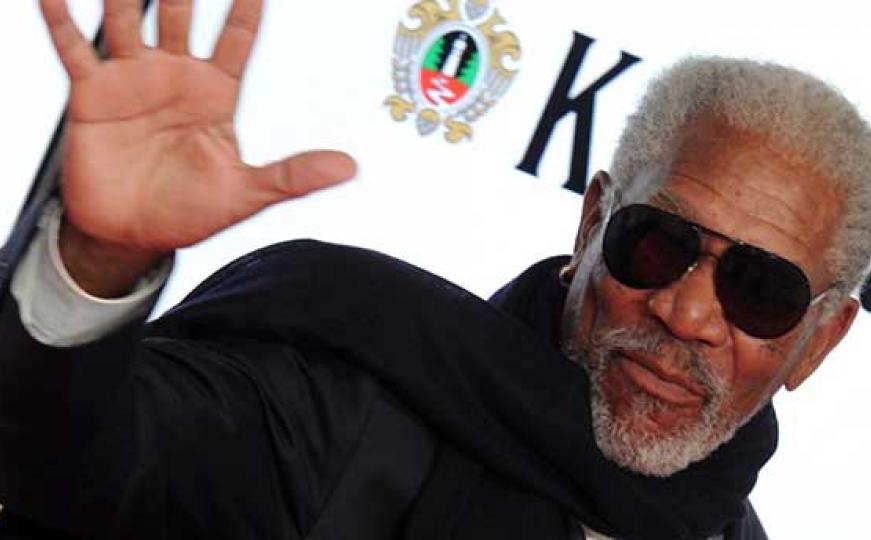 Morgan Freeman će vam pomagati da se snađete u saobraćajnim gužvama (VIDEO)