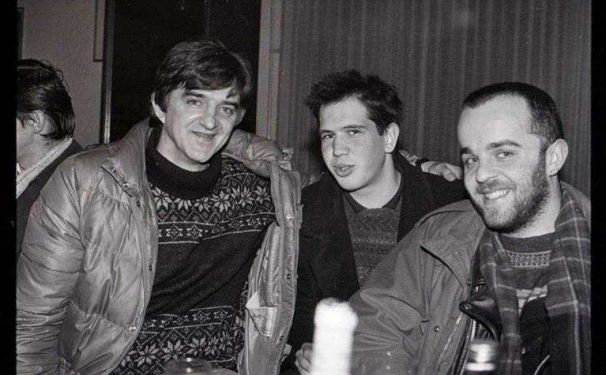 Nije bilo ničega, osim osmijeha na licu: Kinđe, Jergović, Zaimović i Strašni u Sarajevu 1992.  