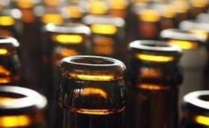 Šta se dogodi s pivom ako ga ostavite u čaši 60 dana? (VIDEO)