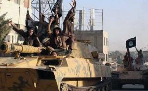 Šta se sve nalazi u arsenalu Islamske države: Tenkovi, avioni, artiljerija, raketni bacači... (FOTO)