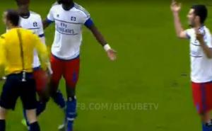 Emir Spahić 'požutio' zbog starta u 15. minuti (VIDEO)