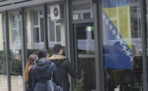 Zastave uz Dan nezavisnosti BiH u Sarajevu: Jesmo li naučili kako postaviti zastavu? (FOTO)