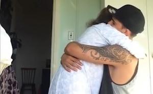 Sve za njen osmijeh: Ples prabake i njenog unuka oduševio cijeli svijet (VIDEO)