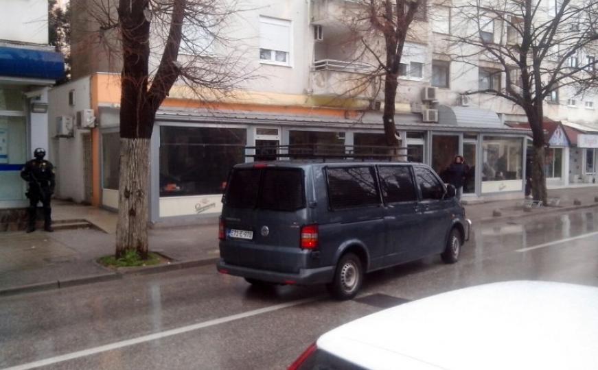 U toku policijska akcija u Mostaru: Specijalci upali u kafić, ima i uhapšenih