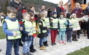 Umjesto osmomartovskog slavlja, u Olovu protestna šetnja zbog ubistva Arnele Đogić (FOTO)