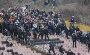 Incident u Tuzli: Navijači Sarajeva napustili stadion (VIDEO)