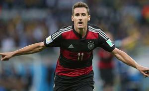 Miroslav Klose poručio Schumacheru: Forza Michael, ne odustaj