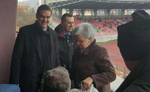 Pozitivna strana utakmice u Tuzli: Gospođa Tidža, navijačica Slobode, specijalna gošća na Koševu