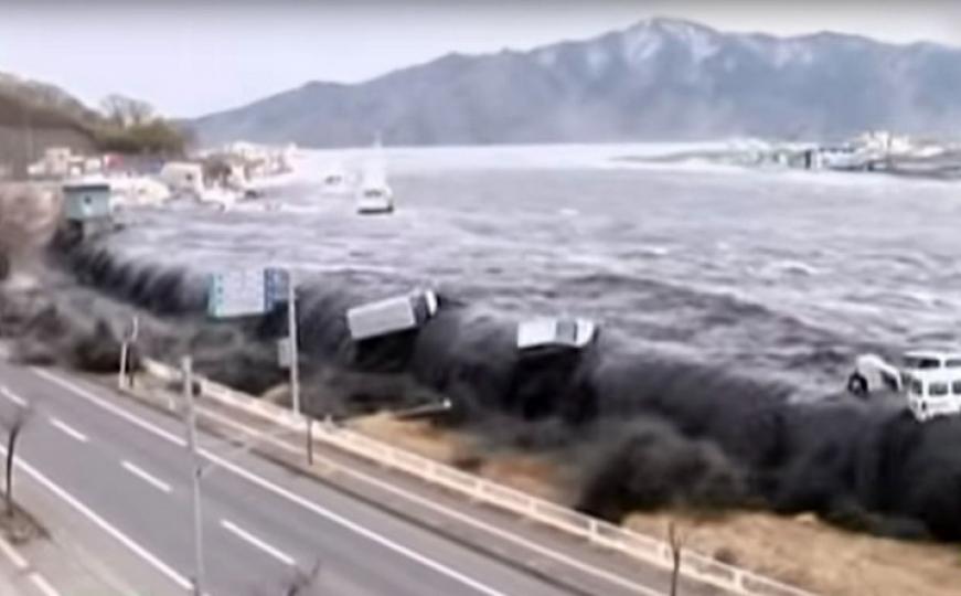 Stravični snimci koji su obišli svijet: Trenutak kada je cunami uništio obale Japana (VIDEO)