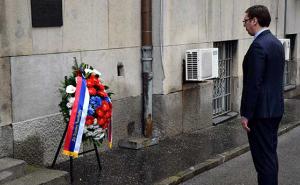 FOTO: Članovi Vlade Srbije odali počast ubijenom premijeru Zoranu Đinđiću