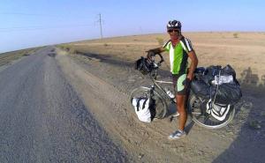 Biciklista koji je vozio od BiH do Uzbekistana poziva vas na projekciju filma 
