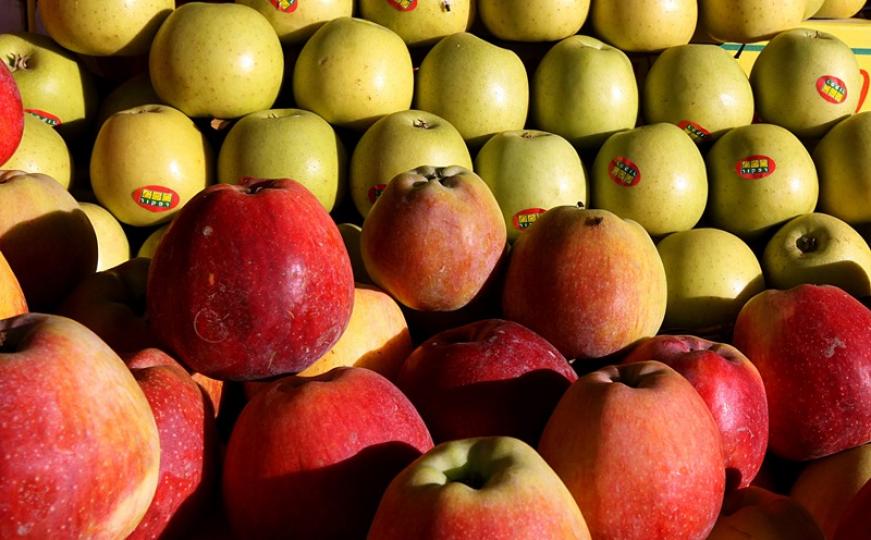 Znate li koliko kora od jabuke može biti štetna za zdravlje? (VIDEO)