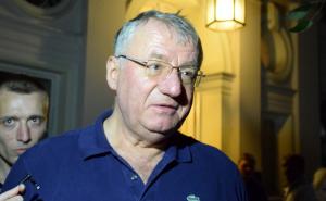 Šešelj: Ja dobrovoljno u Haag ne idem, ne znam da li će da me nose tamo ili nešto drugo
