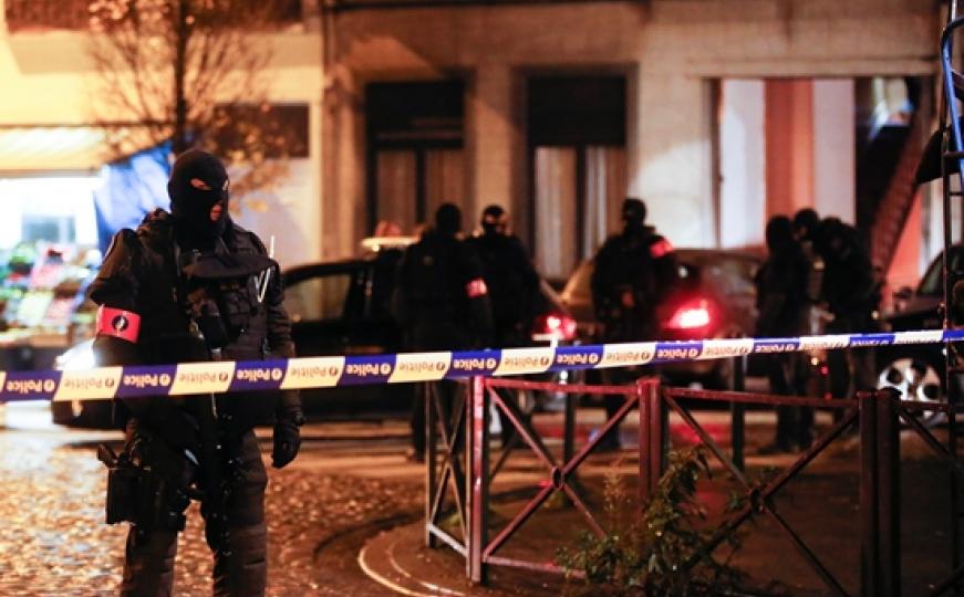  Brisel: Ubijen napadač s kalašnjikovom, dvojica u bijegu