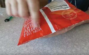 Za stalno svježe 'gricke': Kako da ponovo zatvorite vrećicu s čipsom (VIDEO)