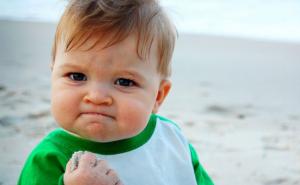 'Uspješno lice': Kako danas izgleda dječak čija je fotografija obišla svijet (FOTO)