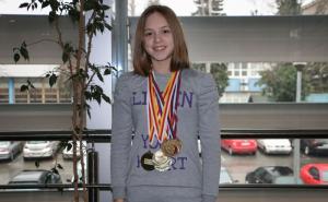 Sara Kremenović, juniorska rekorderka BiH u plivanju: Volim kad pobjeđujem (FOTO)