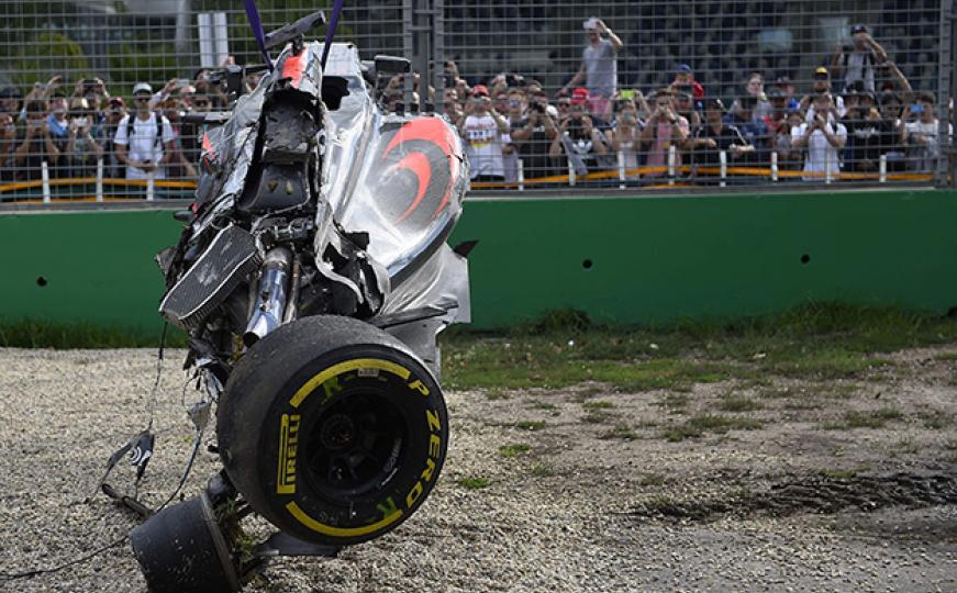 Šta je ostalo od bolida Fernanda Alonsa: Album sa prve ovogodišnje utrke Formule 1 (FOTO)