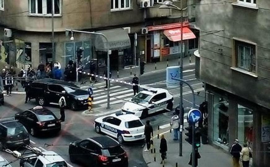 Beograd: Raznio se bombom u slastičarnici savjetnika Tomislava Nikolića