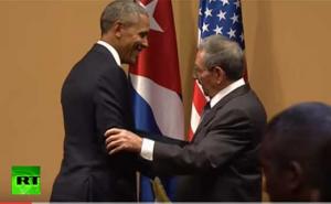 Nesporazum u Havani: Castro spriječio Obamin zagrljaj (VIDEO)