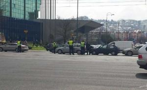 FOTO: Lančani sudar tri automobila na Socijalnom