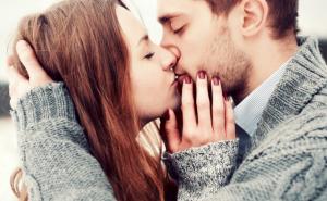 Zašto žmirimo kad se ljubimo