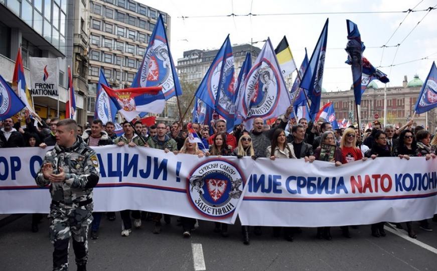 Anti-NATO protesti u Beogradu: 'Otpor okupaciji! Nije Srbija kolonija!' (FOTO)