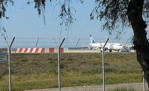 Talačka kriza na kiparskom aerodromu: Oslobođeni svi putnici iz aviona, poznat identitet otmičara