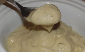 Kako da napravite ljekovitu kremu od banane za vaše dijete?