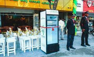 Za primjer: Vlasnica ispred restorana postavila frižider u kojem drži hranu za beskućnike