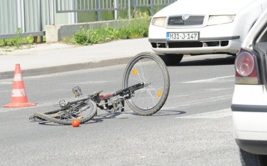 Sarajevo: U saobraćajnoj nesreći teško povrijeđen biciklista