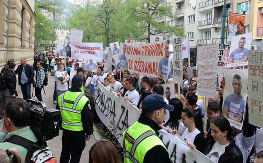 FOTO: Pročitajte zahtjeve roditelja ubijenog Dženana Memića