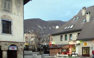 Zašto Travnik ne može biti reorganizovan iz općine u grad?