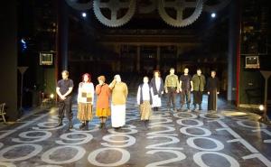 Publika na nogama aplaudirala predstavi 'Sveto S': Događaj koji je konfrontirao Lauševića i Šešelja