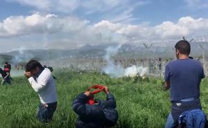 Idomeni: Makedonska policija suzavcem rastjerala izbjeglice na granici s Grčkom