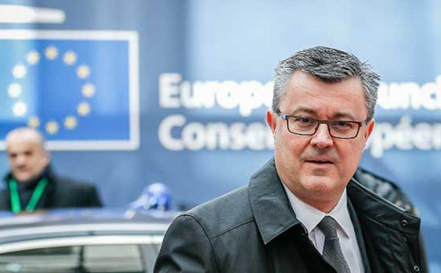 Tihomir Orešković: Hrvatska Vlada osuđuje zločine ustaškog režima