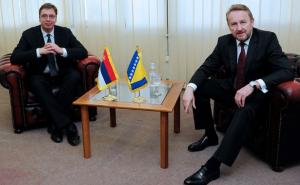 Vučić rekao Izetbegoviću: Moramo jedni drugima da uđemo u cipele